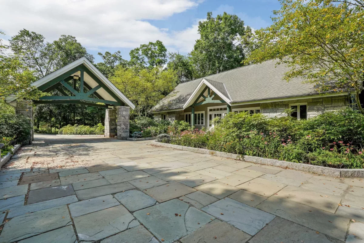 A park shelter at the Rockefeller State Park Preserve.